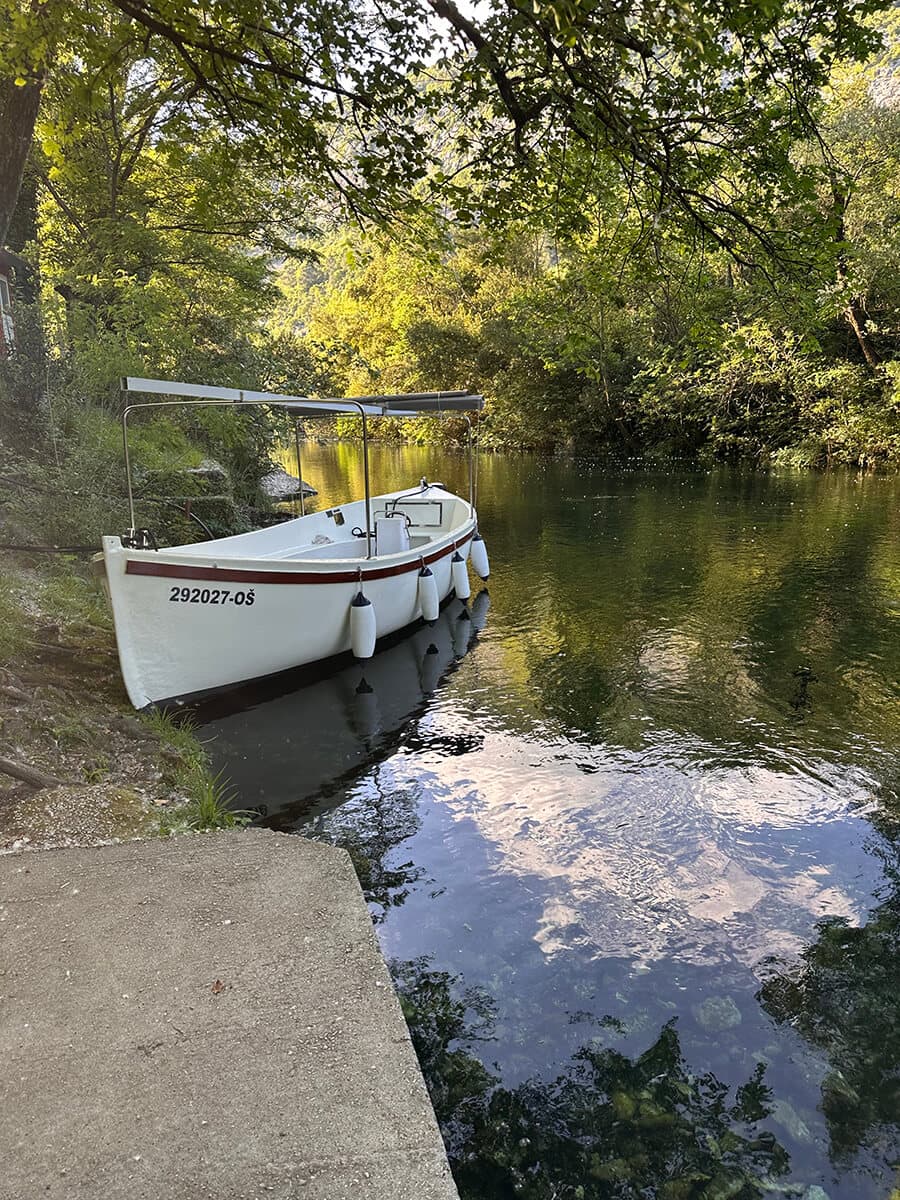 Explore the Cetina canyon by boat